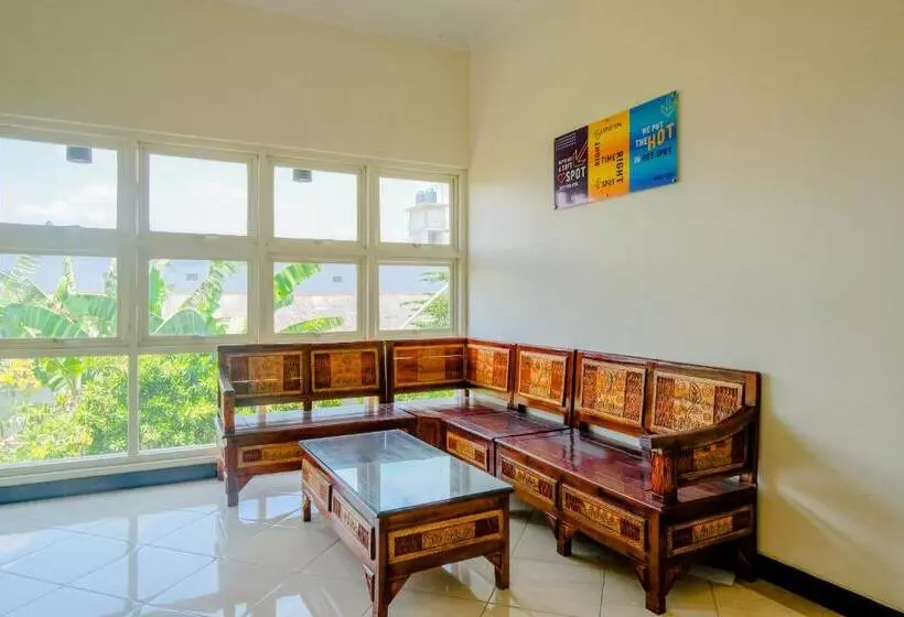 هتل Spot On 2032 Kalyca Kos Family Syariah