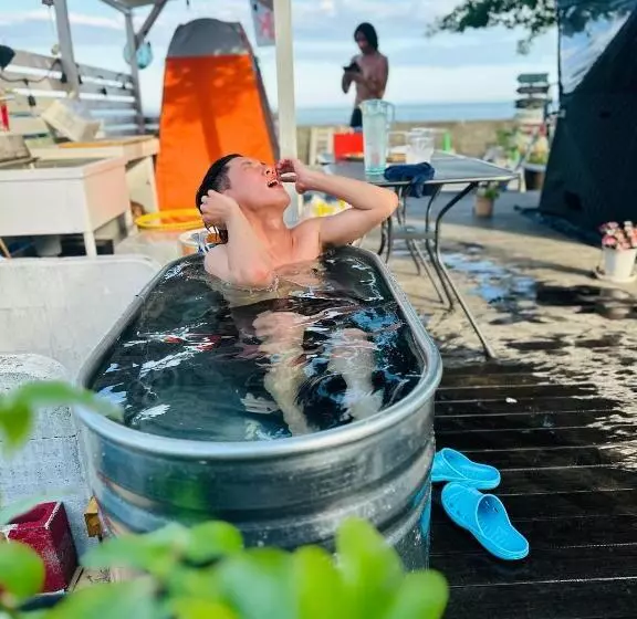 پانسیون 海と山に囲まれた静かな港町の オーシャンビュー 個室ゲストハウスeat&stay Romey