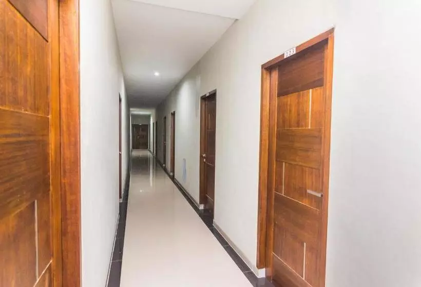 هتل Capital O 1867 Kara Guest House