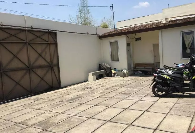 هتل Oyo 1924 Sweet Home