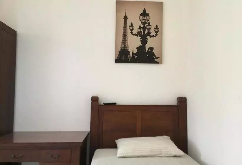 هتل Oyo 1924 Sweet Home