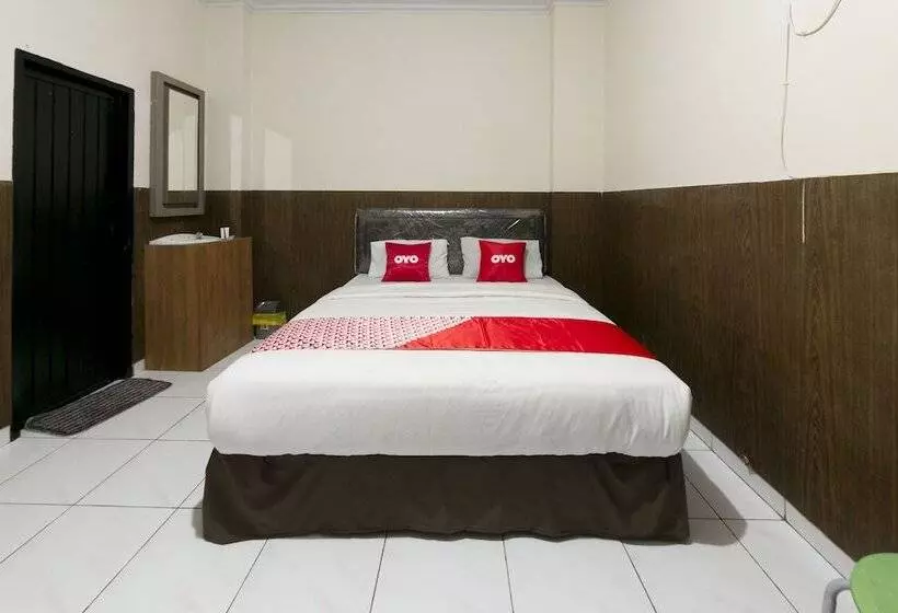 ホテル Oyo 1935  Diamond Inn Makassar