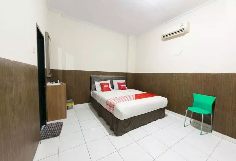 ホテル Oyo 1935  Diamond Inn Makassar