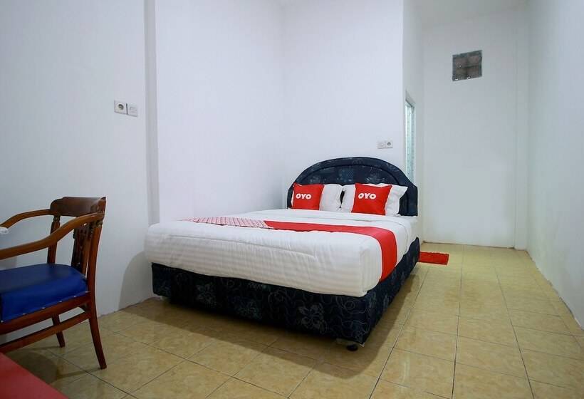 هتل Oyo 1981 Unib Kostel
