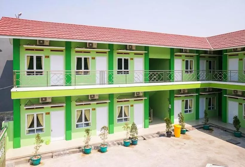 Majatalo Reddoorz Syariah Near Gor Panatayuda