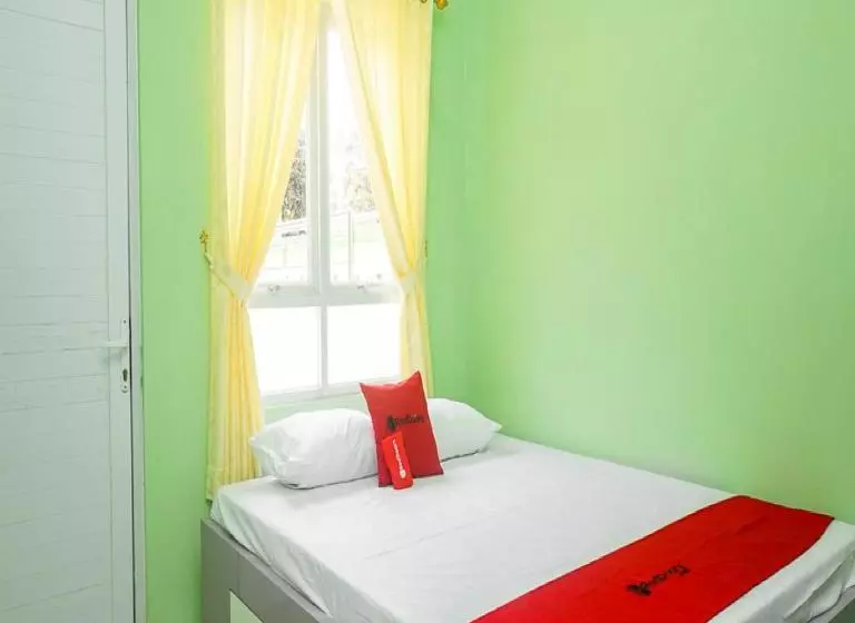 Majatalo Reddoorz Syariah Near Gor Panatayuda