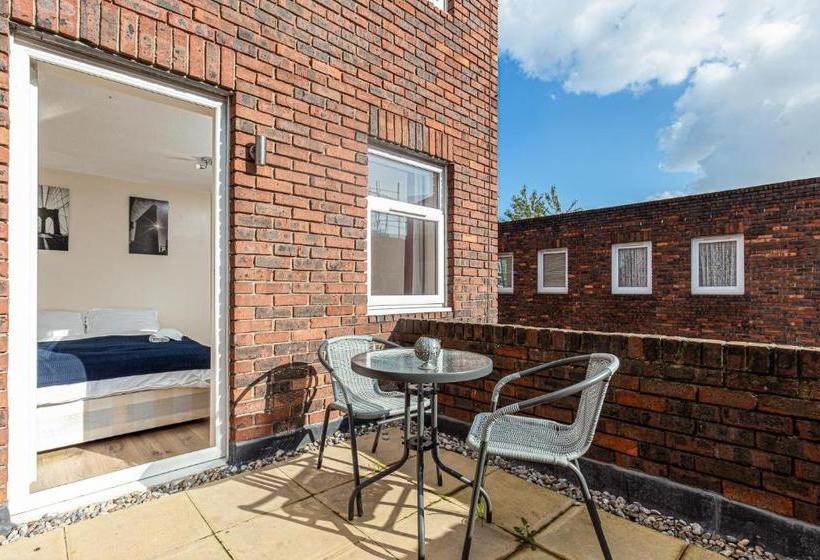 پانسیون Saltwell Street Deluxe Guest 4