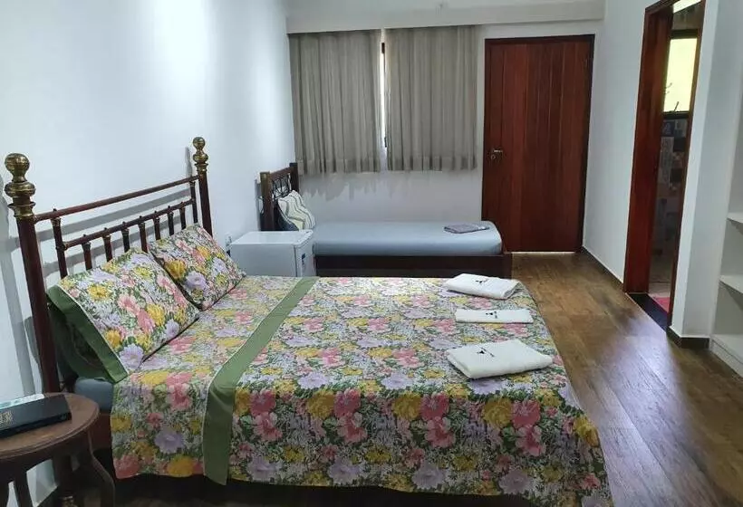 Hotelli Espaço Casa Na Rocha