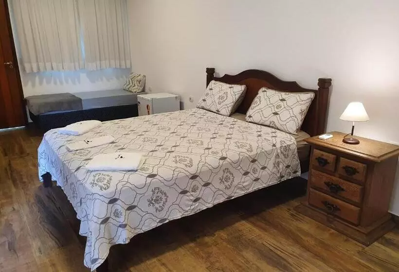 Hotelli Espaço Casa Na Rocha