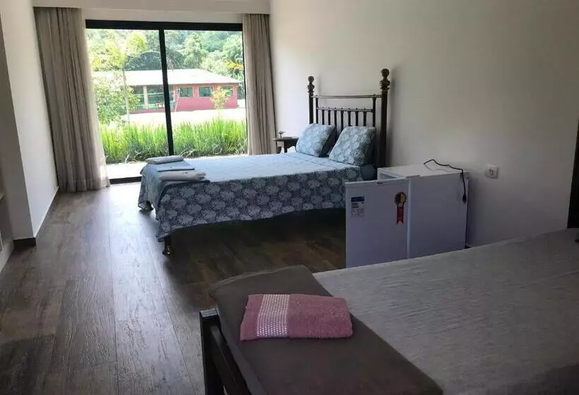 Hotelli Espaço Casa Na Rocha