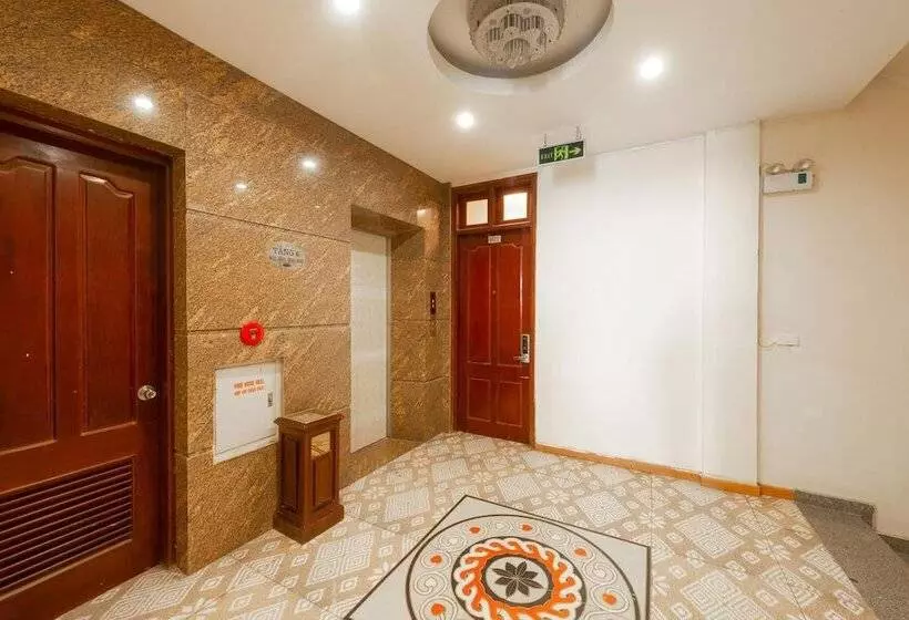 هتل Oyo 472 Lenka