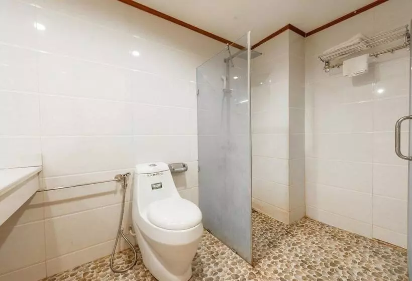 هتل Oyo 472 Lenka