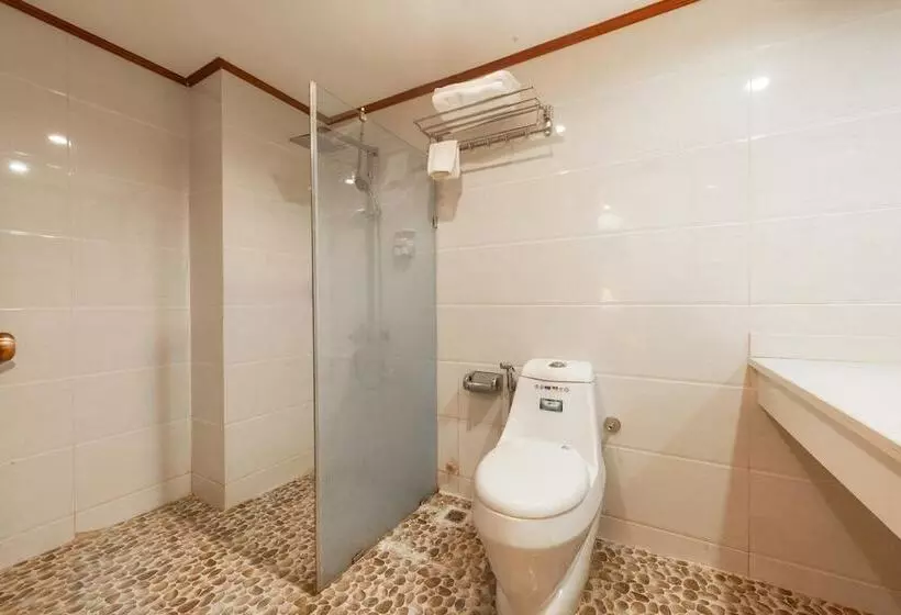 هتل Oyo 472 Lenka