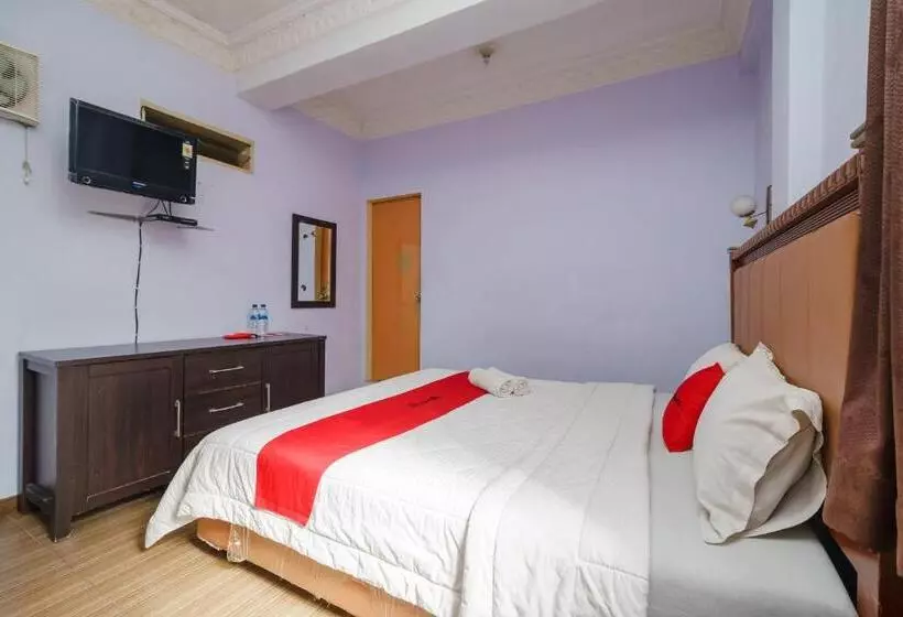 Hotelli Reddoorz @ Parapat