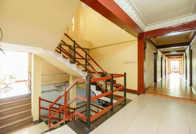 Hotelli Reddoorz @ Parapat