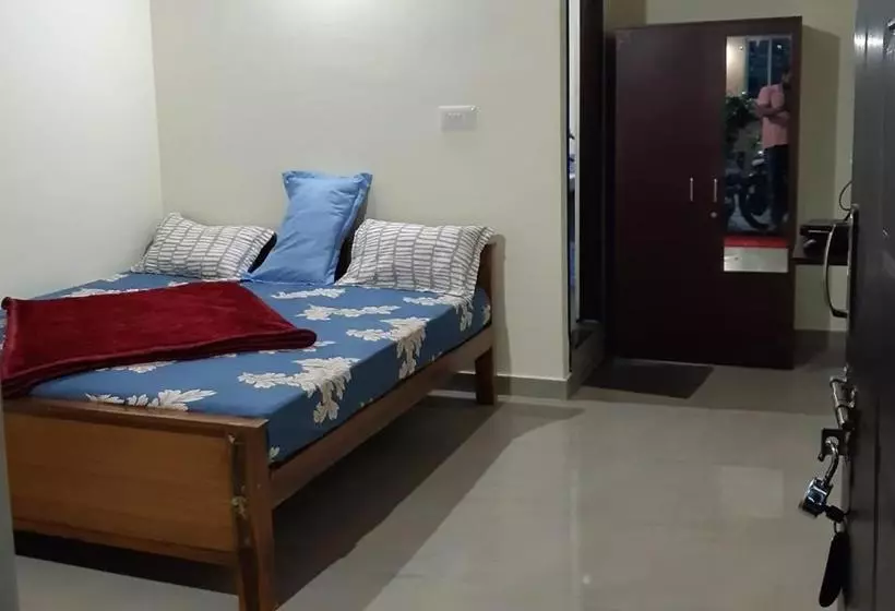 ホテル Sri Nandini Guest House