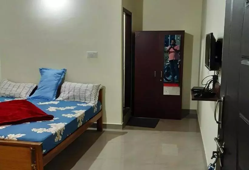 ホテル Sri Nandini Guest House