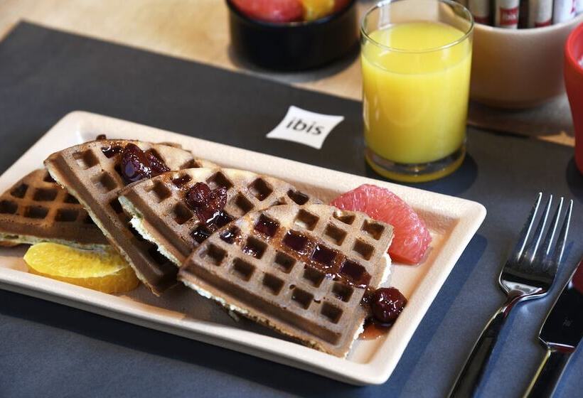 هتل Ibis Tbilisi Stadium