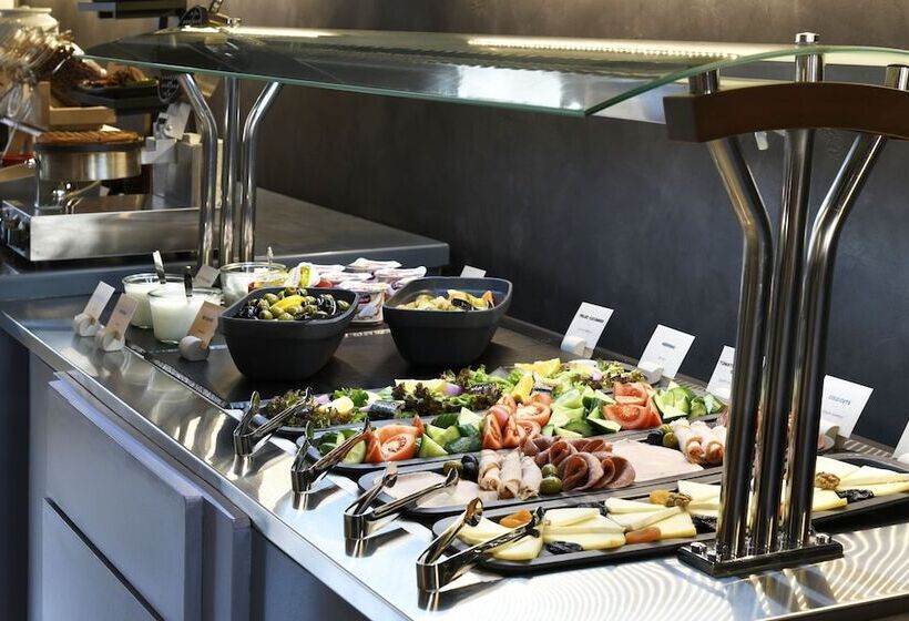 هتل Ibis Tbilisi Stadium