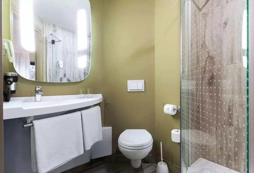 هتل Ibis Tbilisi Stadium