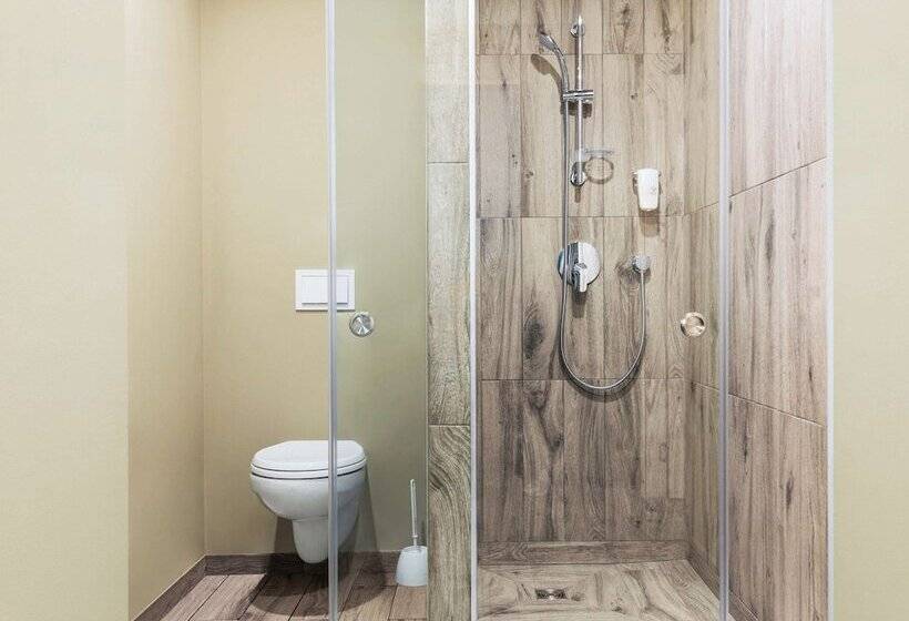 هتل Ibis Tbilisi Stadium