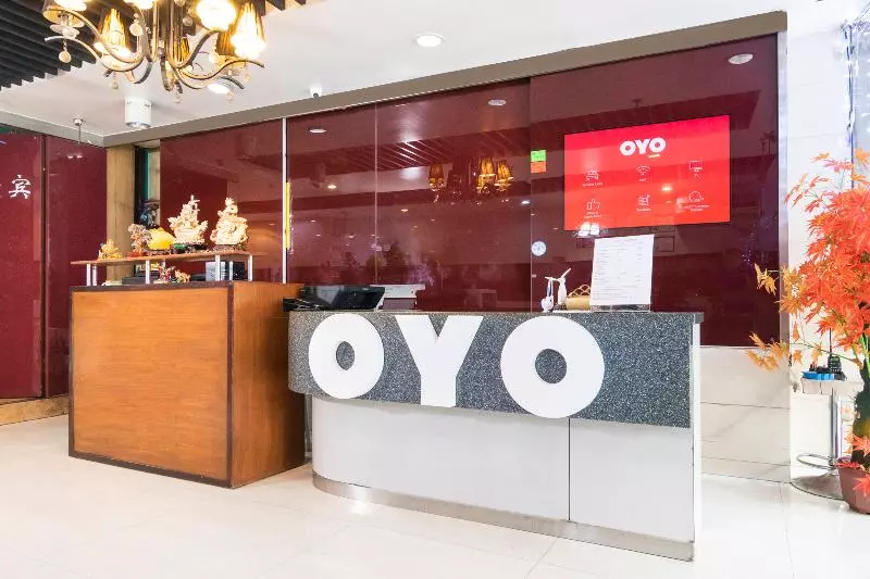 ホテル Oyo 416 Lucky