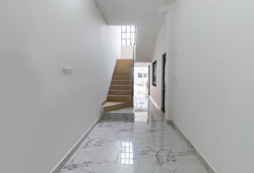 בית מלון כפרי Spot On 62182 Khubsaras