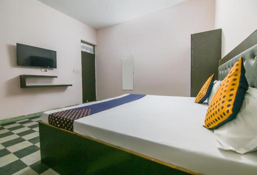 בית מלון כפרי Spot On 62182 Khubsaras