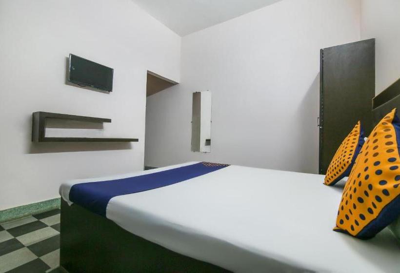 בית מלון כפרי Spot On 62182 Khubsaras