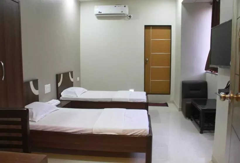 ユースホステル Anand Inn Residency