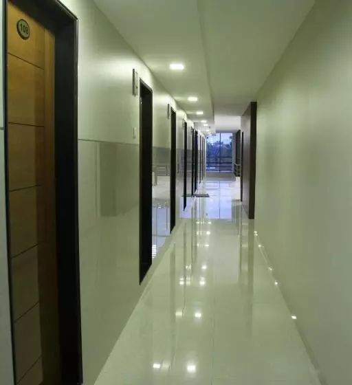 ユースホステル Anand Inn Residency