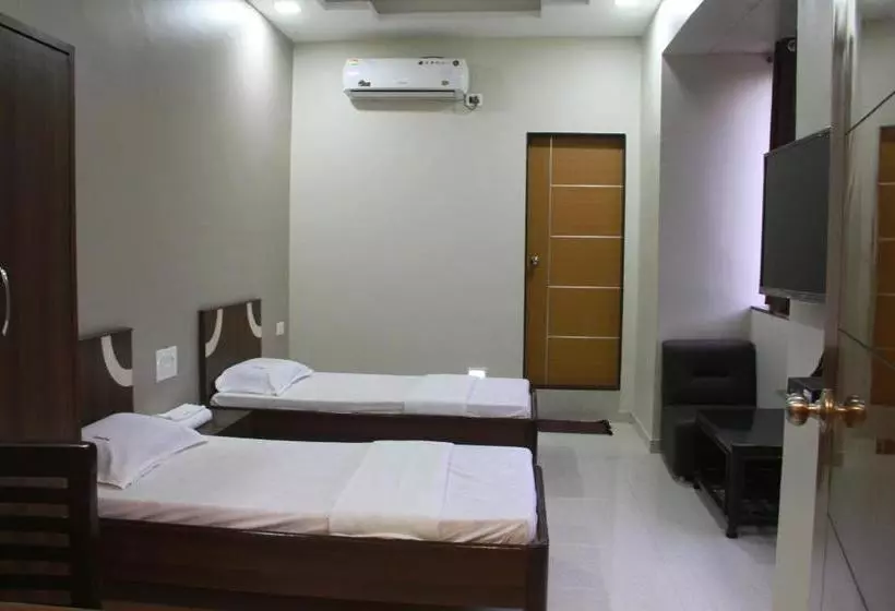 ユースホステル Anand Inn Residency