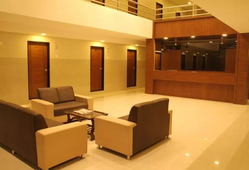 ユースホステル Anand Inn Residency