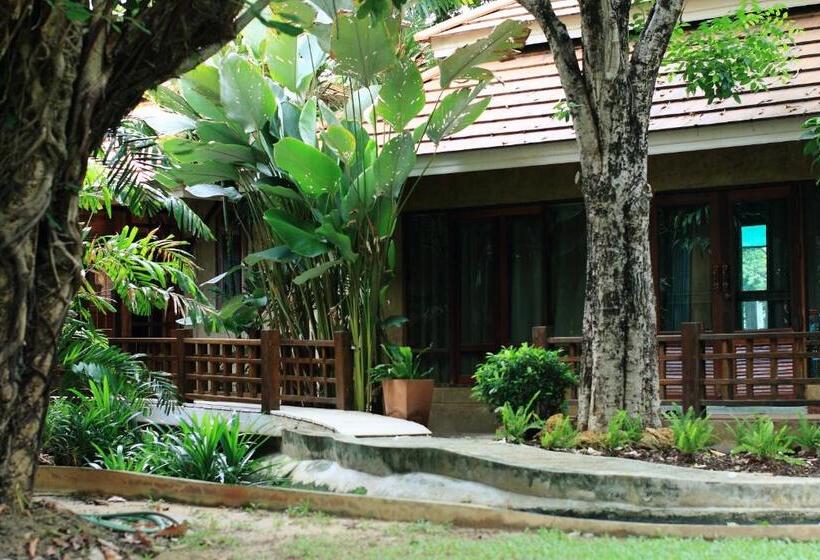 הוסטל Superkids Resort