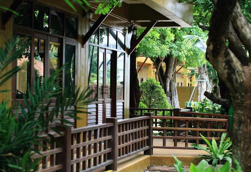 הוסטל Superkids Resort