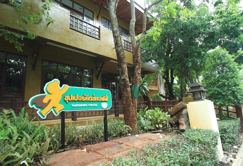 הוסטל Superkids Resort