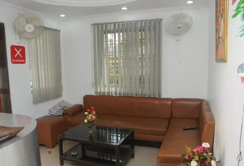 هتل Sakura House