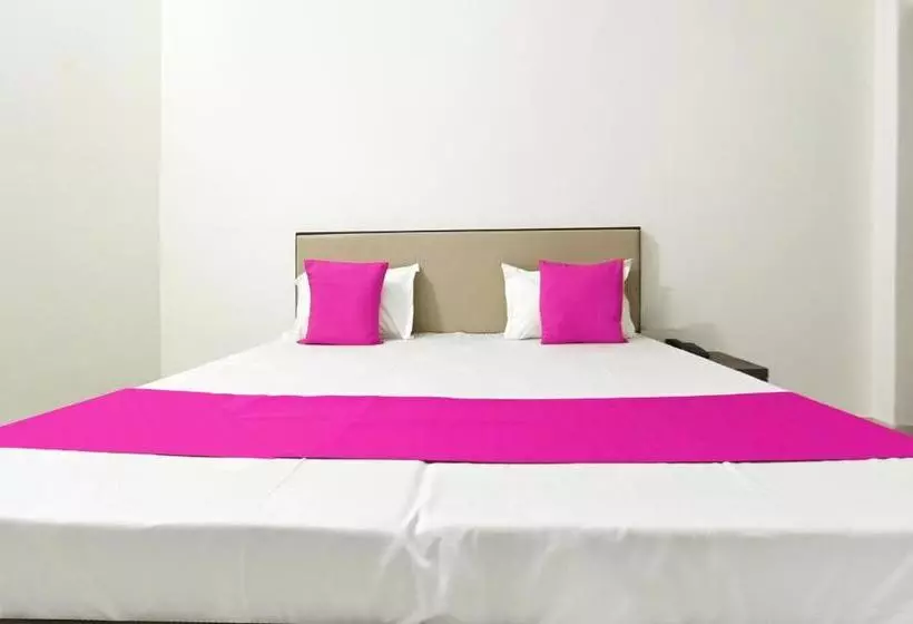 ホテル Spot On 60218  Raj Inn Spot
