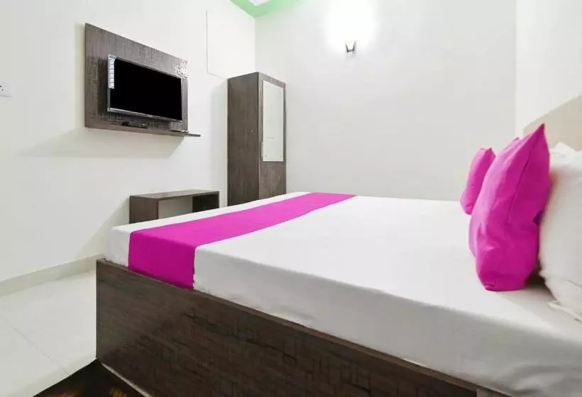 ホテル Spot On 60218  Raj Inn Spot