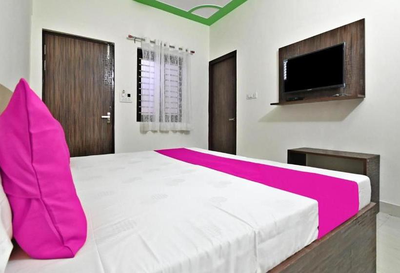 בית מלון כפרי Spot On 60218  Raj Inn Spot