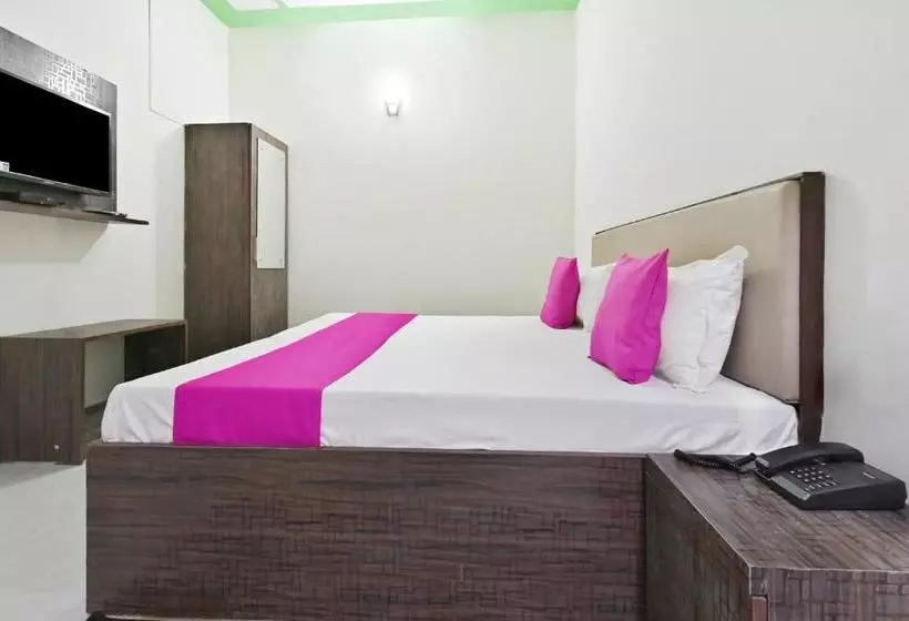 ホテル Spot On 60218  Raj Inn Spot