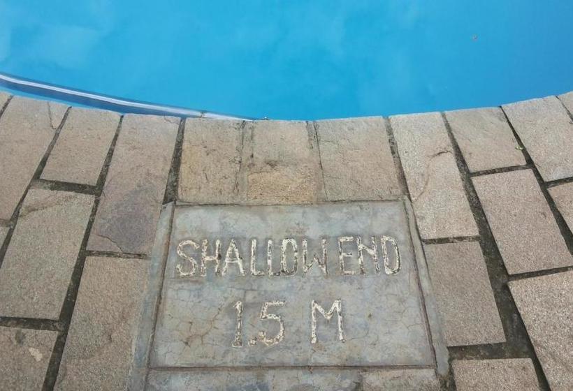 White Castle Hotel Arua