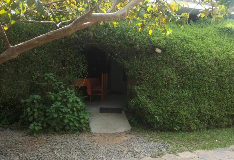 White Castle Hotel Arua