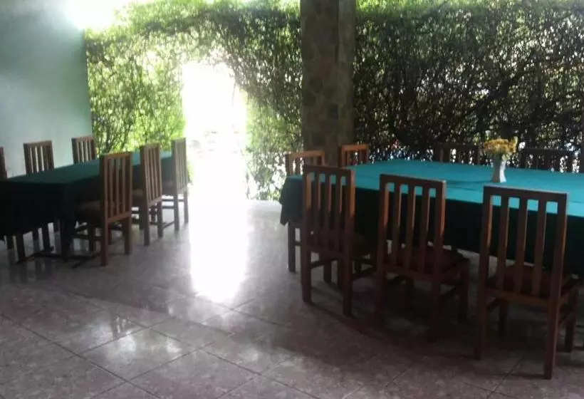 White Castle Hotel Arua