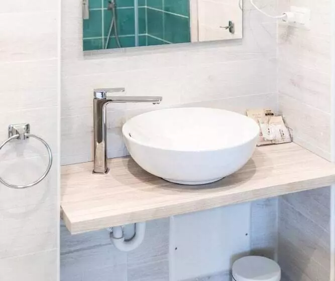 ペンション La Smeralda   Boutique Rooms And Breakfast