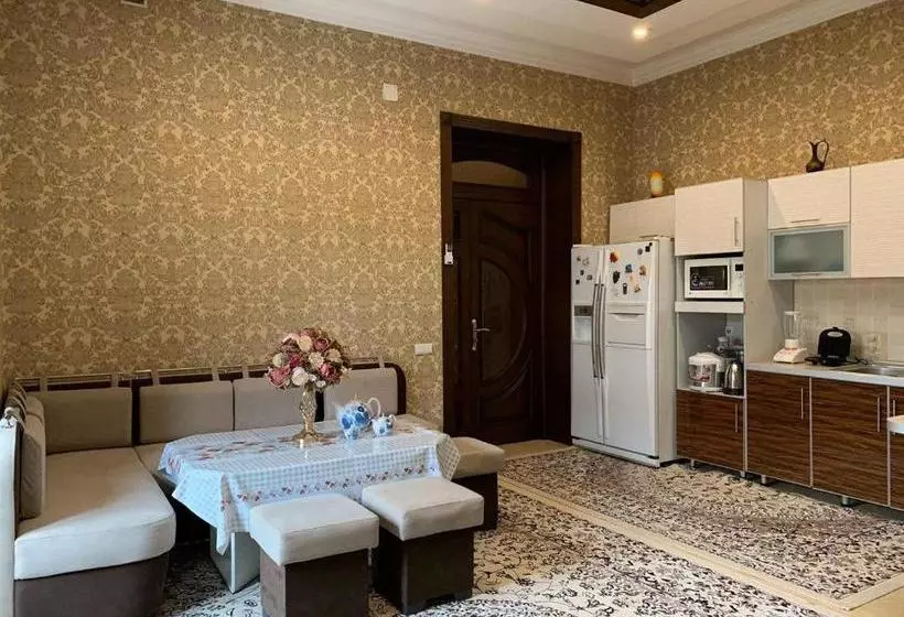 پانسیون Sitorabonu Guest House
