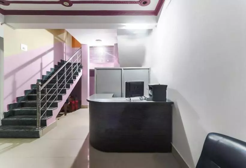Spot On Hotel Raj