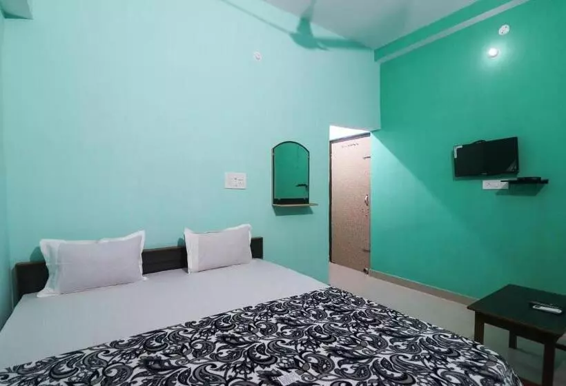 Spot On Hotel Raj