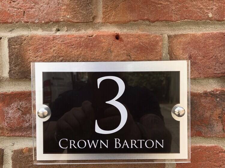 3 Crown Barton, Glastonbury