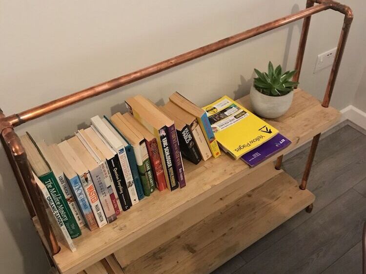 3 Crown Barton, Glastonbury